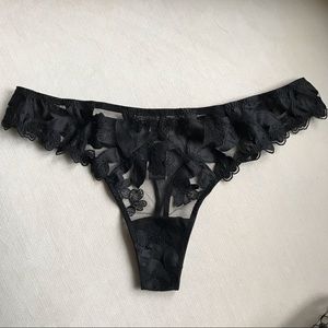 ❤️ BRAND NEW VS VERY SEXY GORGEOUS BLACK PANTIES!😍